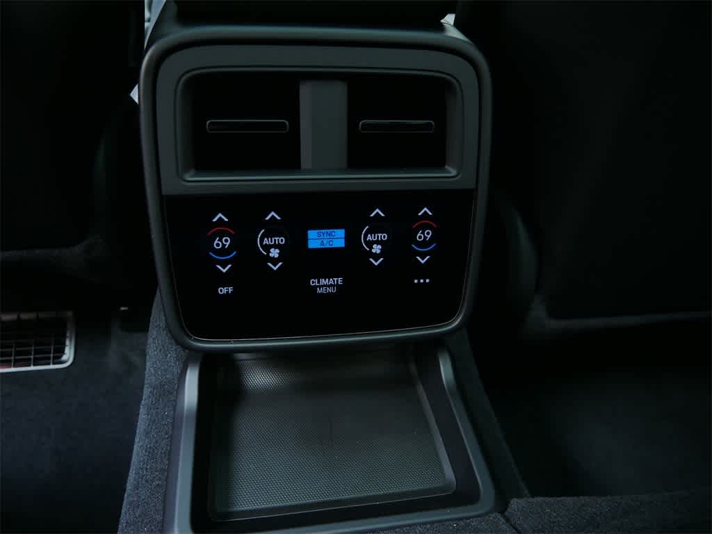 Thumbnail: 2025 Porsche Taycan - 16