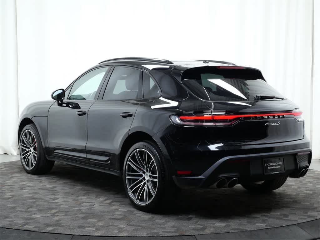 Thumbnail: 2024 Porsche Macan - 3