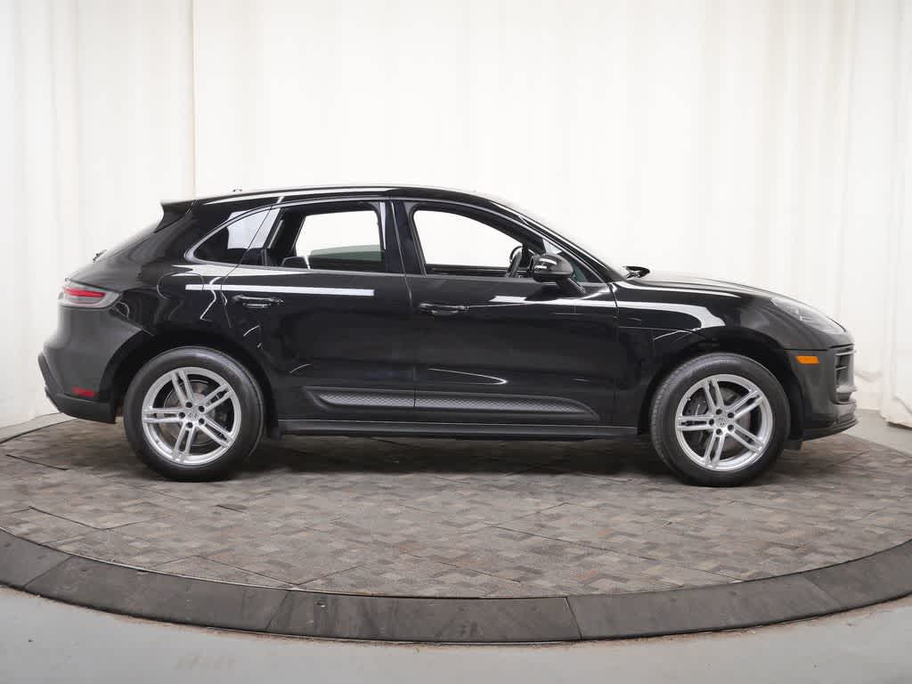 Thumbnail: 2024 Porsche Macan - 8