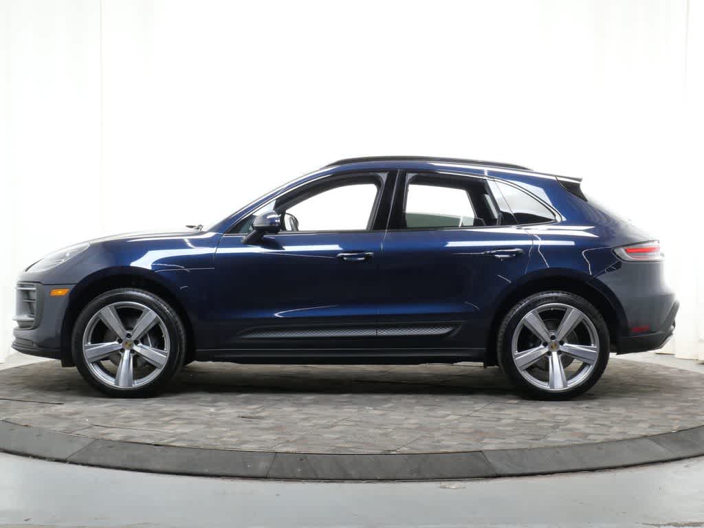 Thumbnail: 2023 Porsche Macan - 2