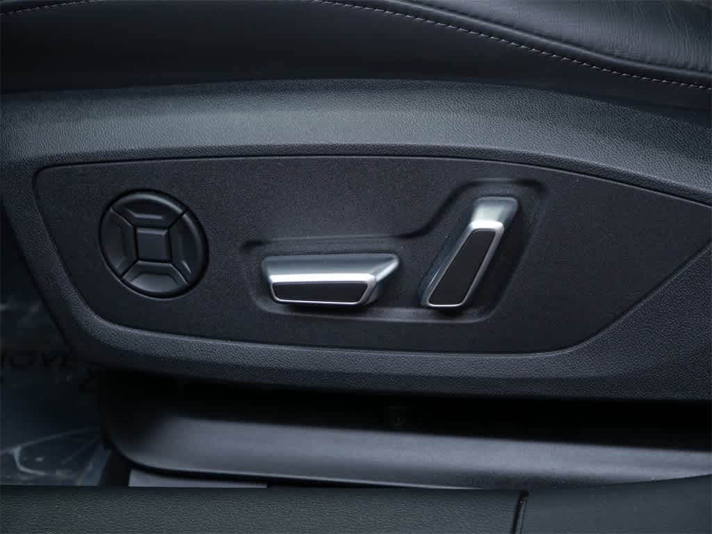 Thumbnail: 2026 Audi RS 6 - 12