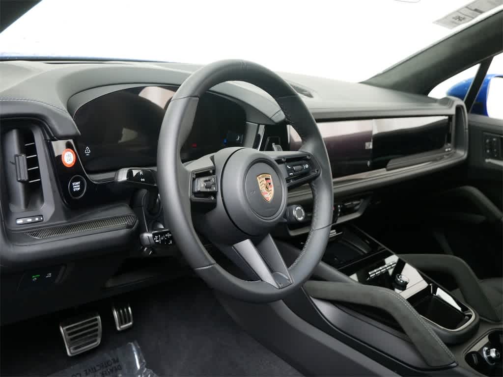 Thumbnail: 2025 Porsche Cayenne - 4