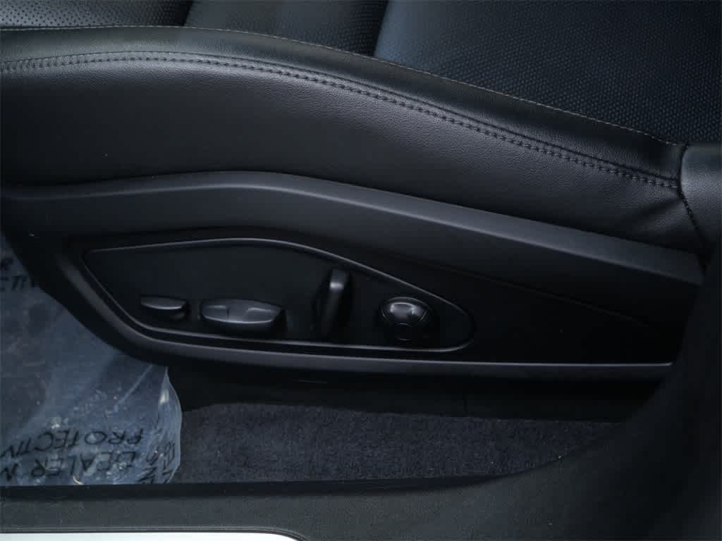 Thumbnail: 2021 Porsche Taycan - 12