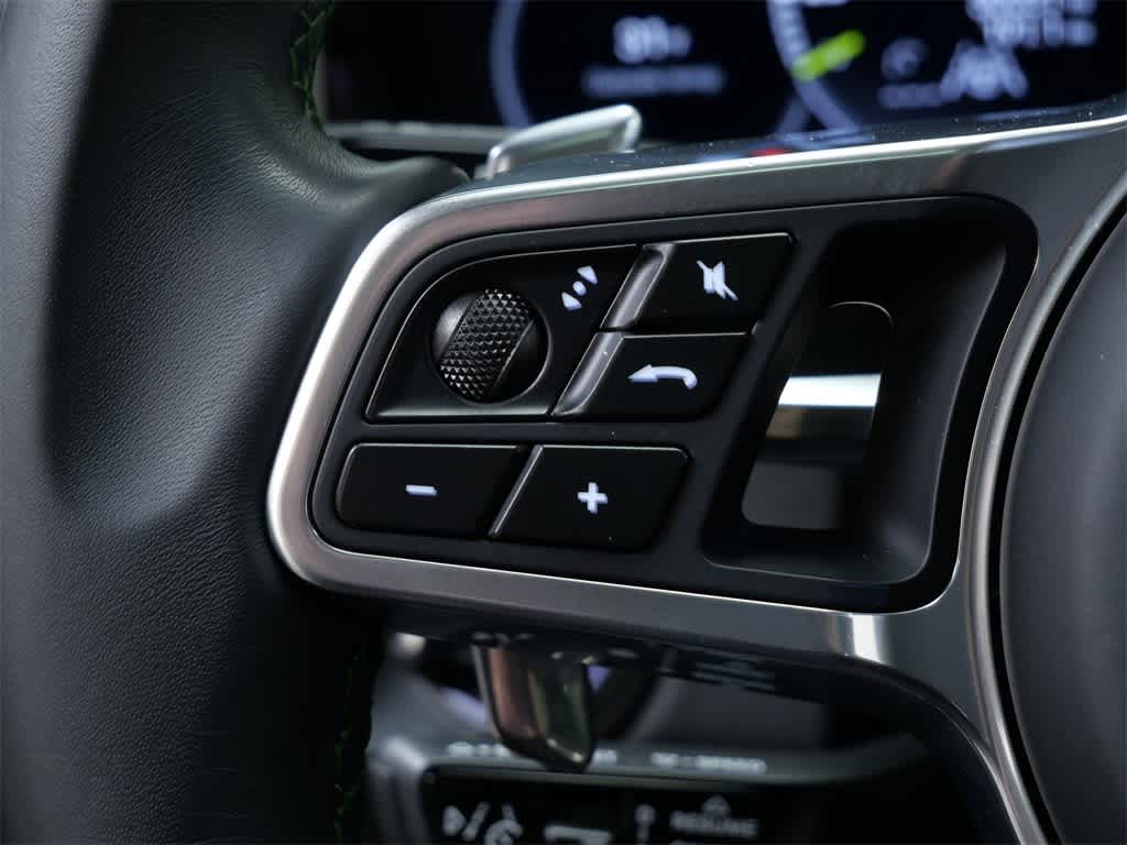 Thumbnail: 2023 Porsche Cayenne - 21