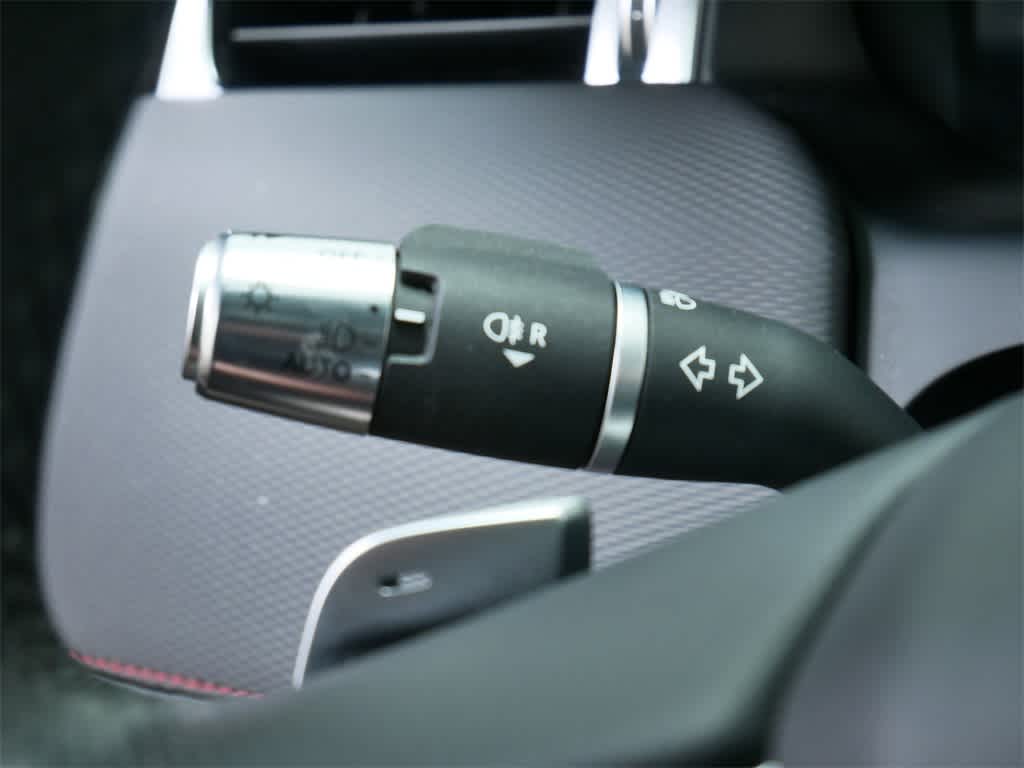 Thumbnail: 2022 Land Rover Discovery Sport - 20