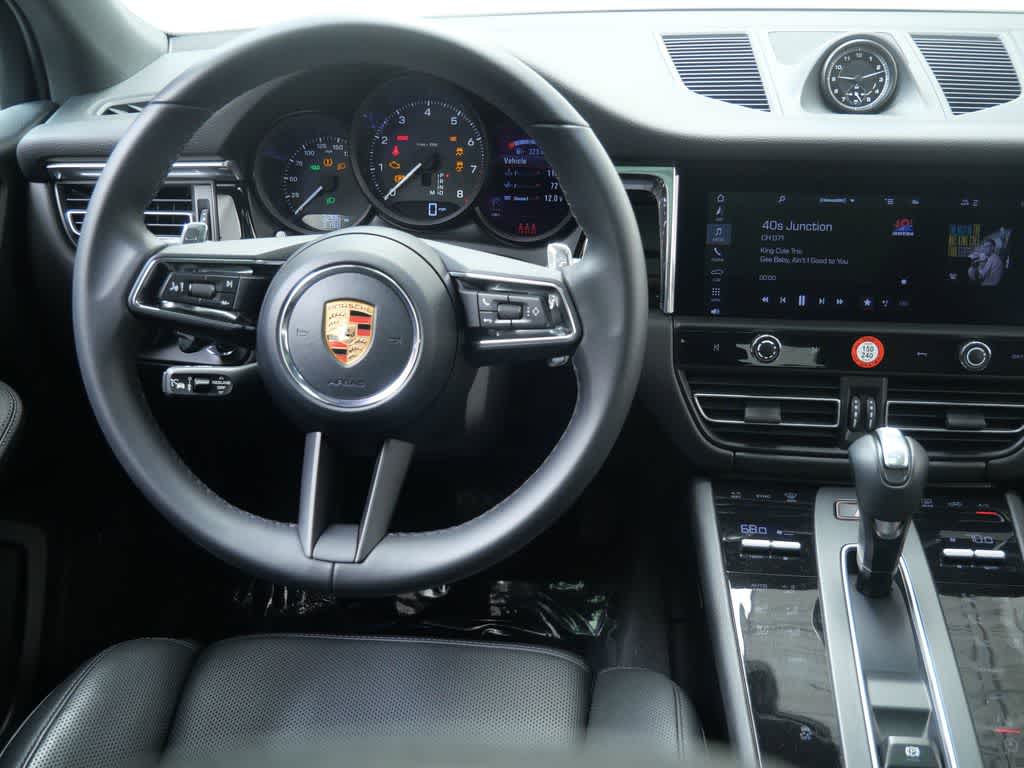 Thumbnail: 2026 Porsche Macan - 15