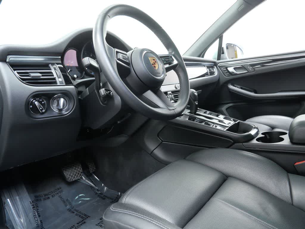 Thumbnail: 2022 Porsche Macan - 4