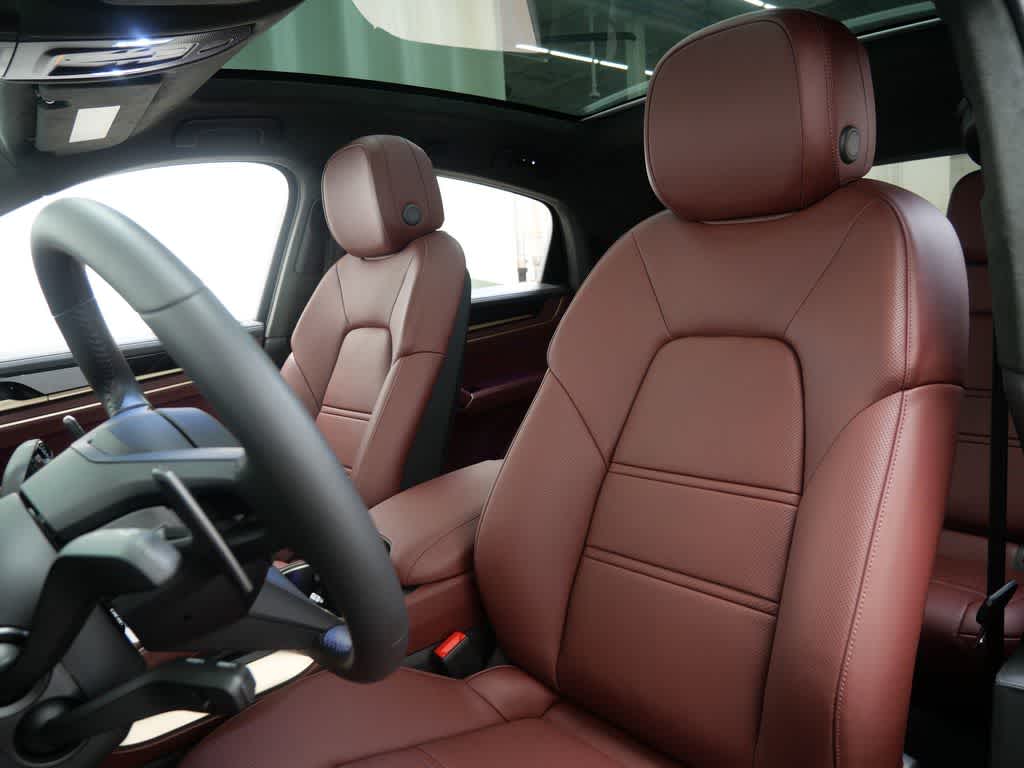 Thumbnail: 2025 Porsche Cayenne - 5