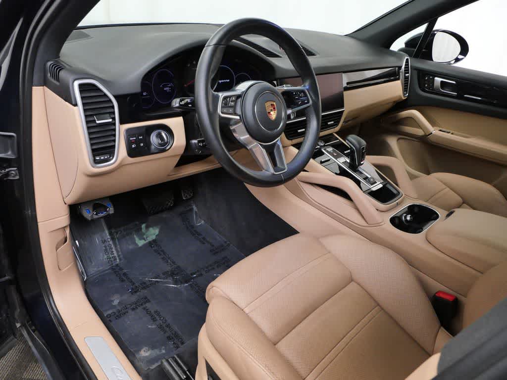 Thumbnail: 2023 Porsche Cayenne - 4