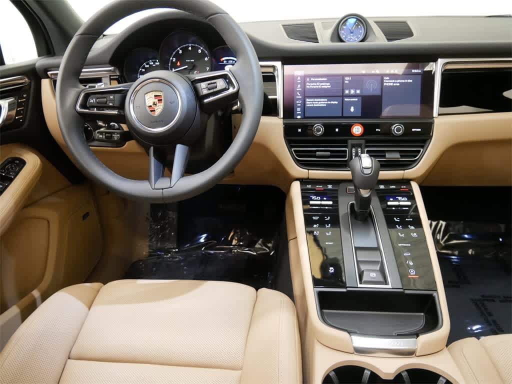 Thumbnail: 2025 Porsche Macan - 17