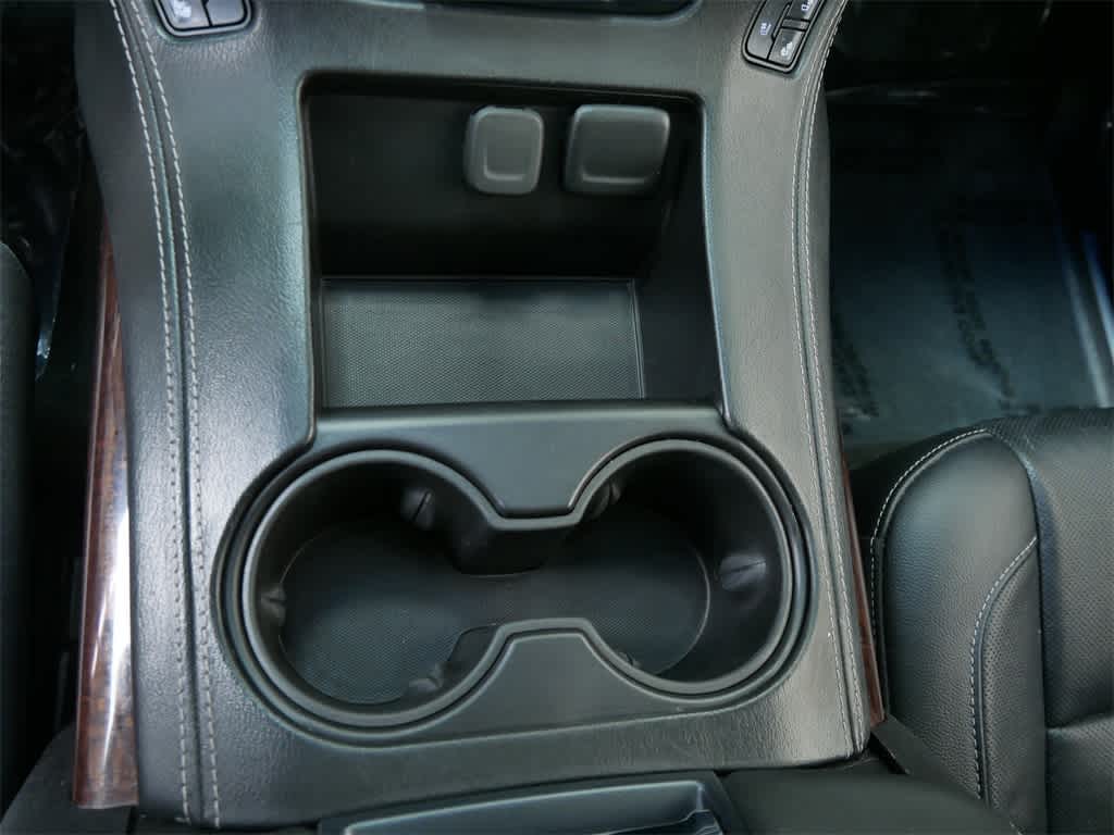 Thumbnail: 2018 GMC Yukon XL - 25