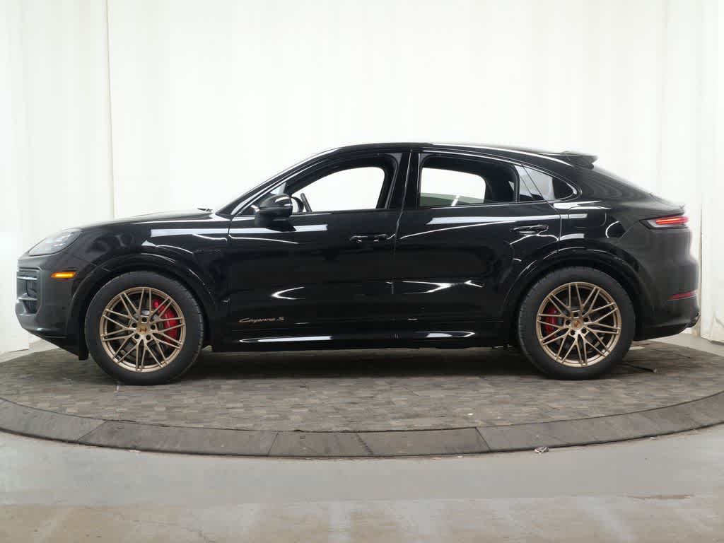 Thumbnail: 2025 Porsche Cayenne - 2