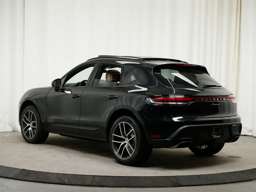 Thumbnail: 2025 Porsche Macan - 3