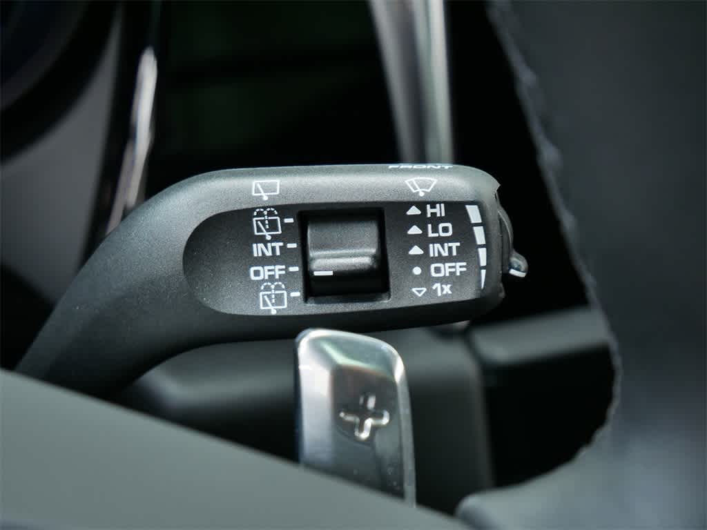 Thumbnail: 2025 Porsche Macan - 23