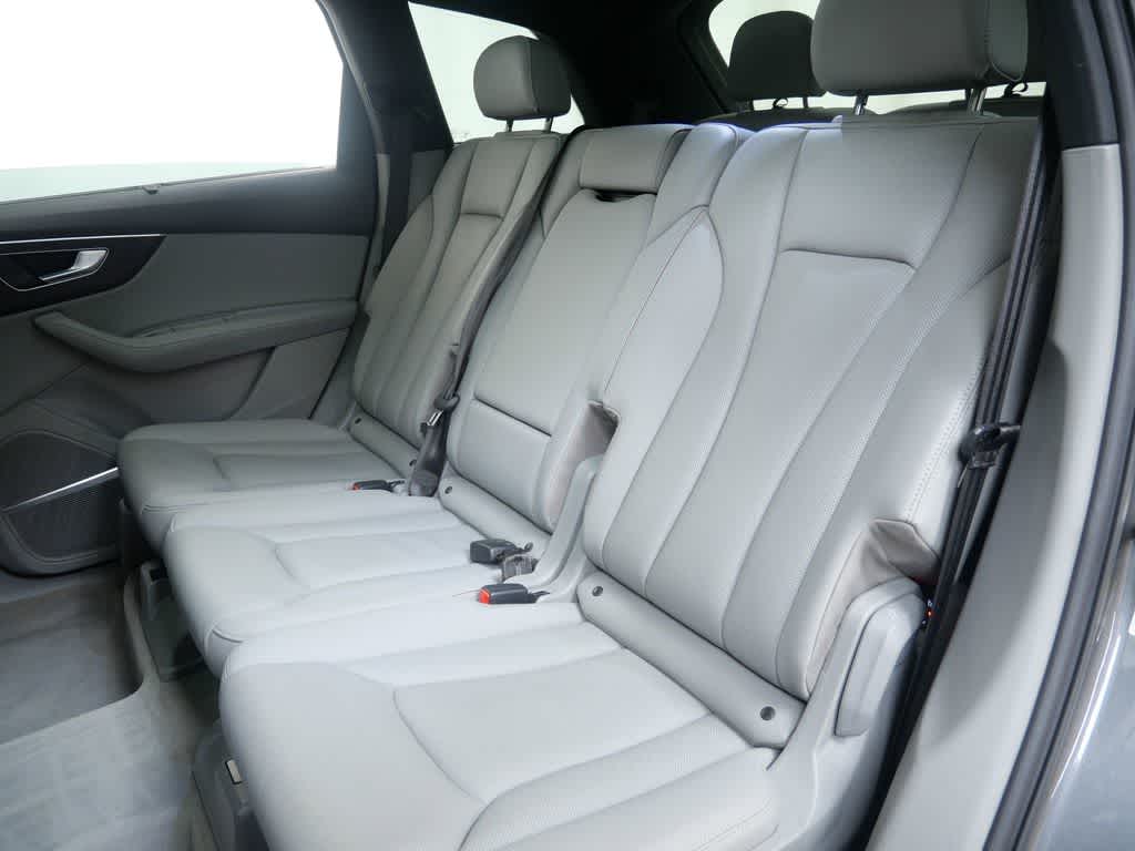 Thumbnail: 2021 Audi Q7 - 14