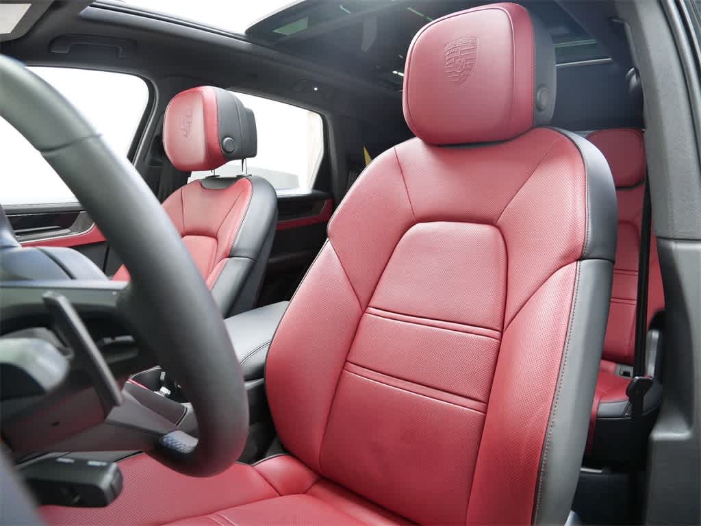 Thumbnail: 2025 Porsche Cayenne - 5