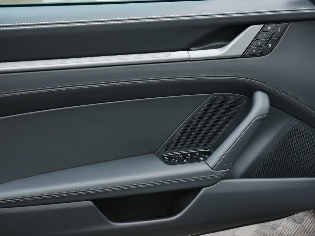 Thumbnail: 2026 Porsche 911 - 11