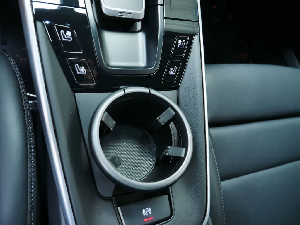 Thumbnail: 2025 Porsche 911 - 21