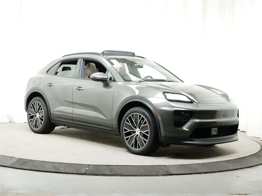 Thumbnail: 2024 Porsche Macan - 9