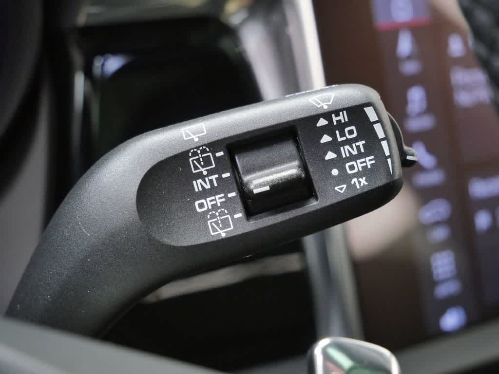 Thumbnail: 2026 Porsche Macan - 22
