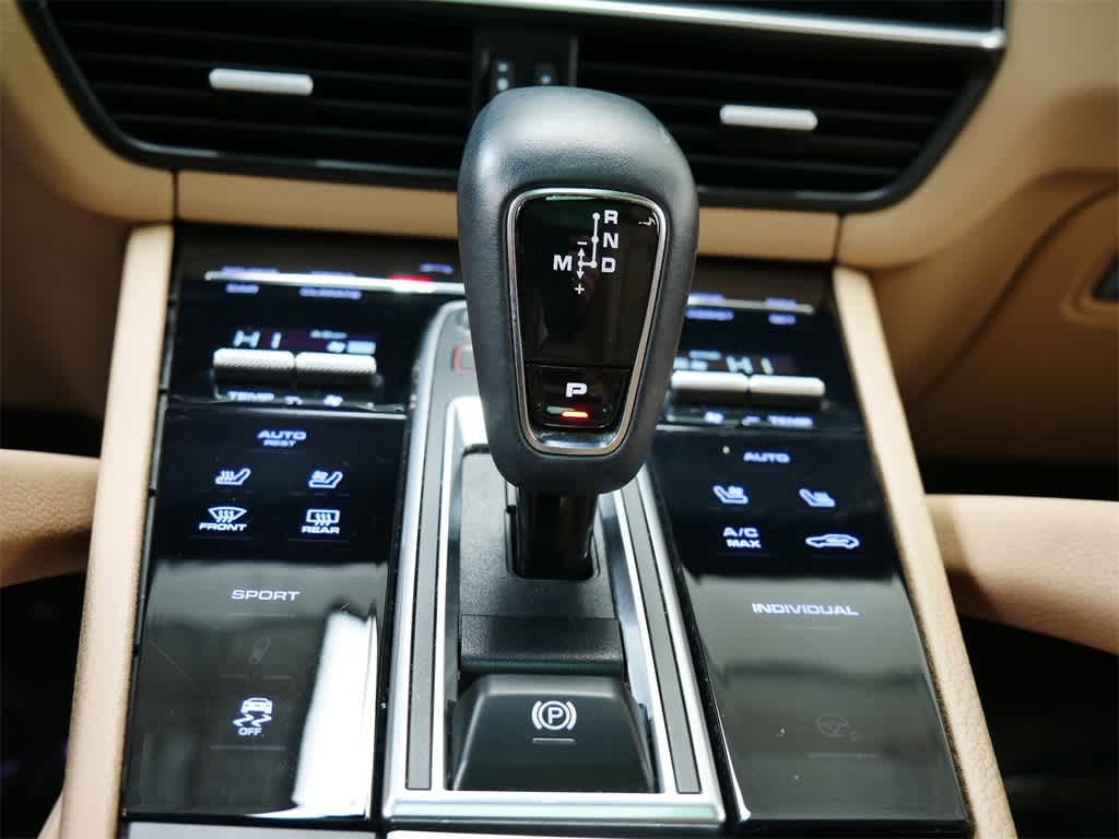 Thumbnail: 2023 Porsche Cayenne - 26