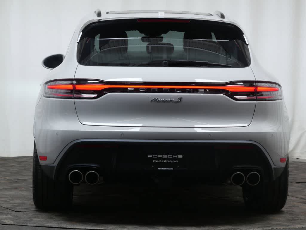 Thumbnail: 2026 Porsche Macan - 6
