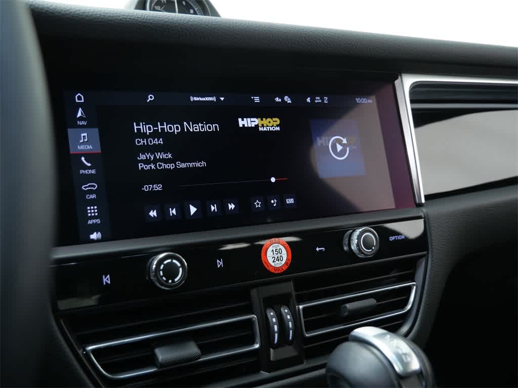 Thumbnail: 2025 Porsche Macan - 25