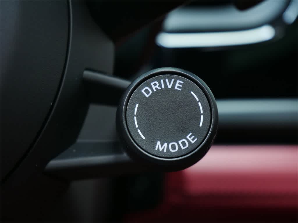 Thumbnail: 2025 Porsche Panamera - 20