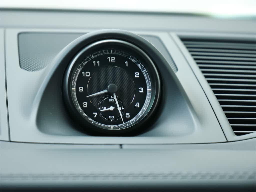 Thumbnail: 2026 Porsche Macan - 21