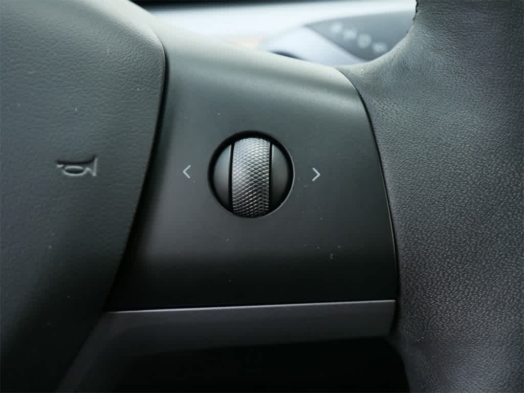 Thumbnail: 2023 Tesla Model Y - 21