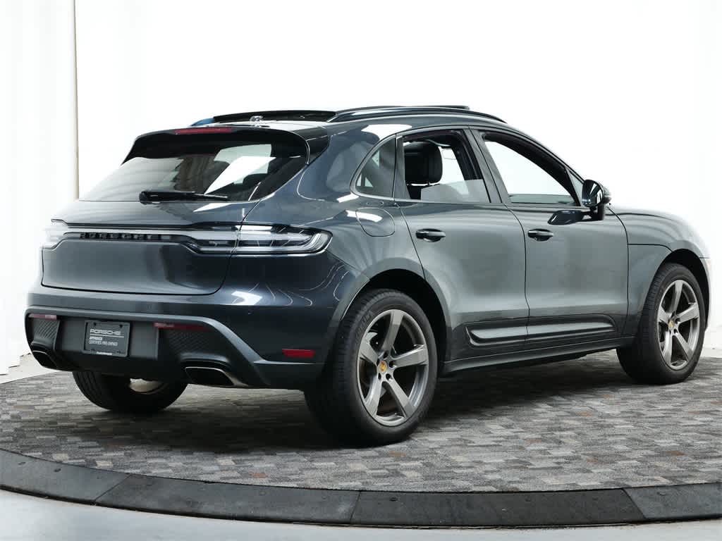 Thumbnail: 2022 Porsche Macan - 7