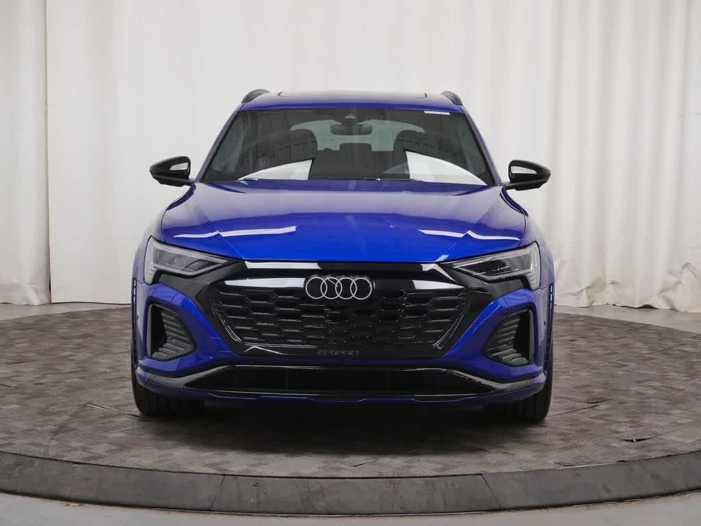Thumbnail: 2024 Audi SQ8 e-tron - 10