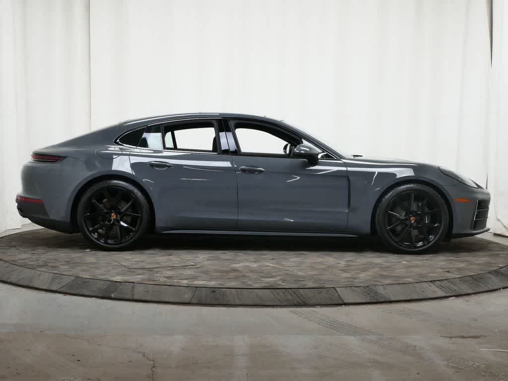 Thumbnail: 2026 Porsche Panamera - 8