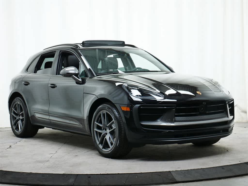 Thumbnail: 2025 Porsche Macan - 9