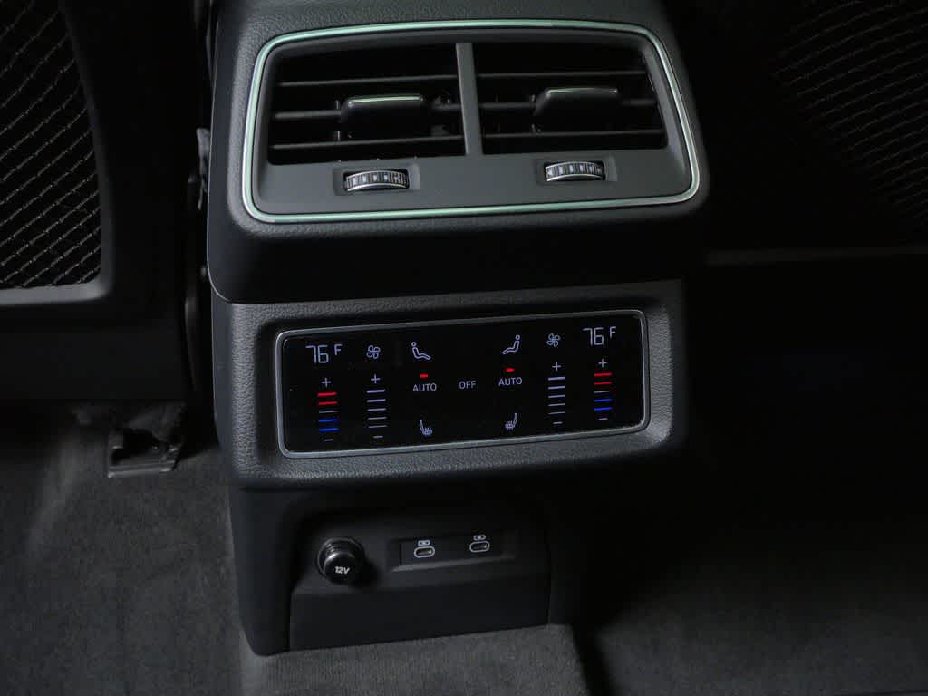 Thumbnail: 2024 Audi SQ8 e-tron - 15
