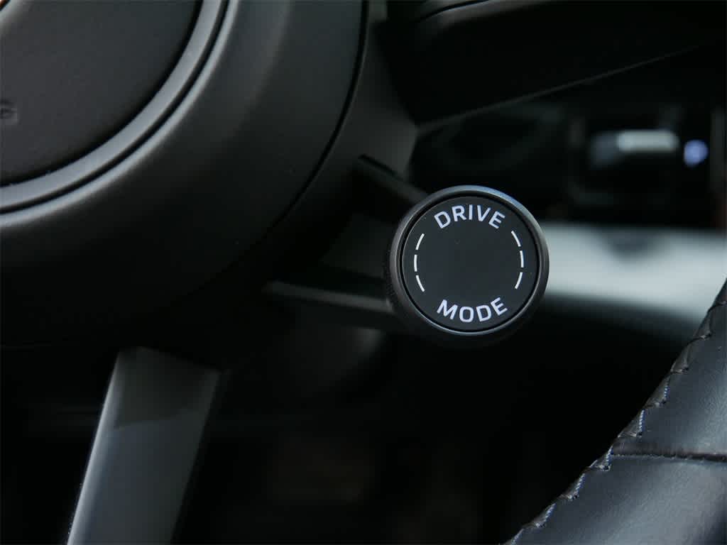 Thumbnail: 2020 Porsche Taycan - 20