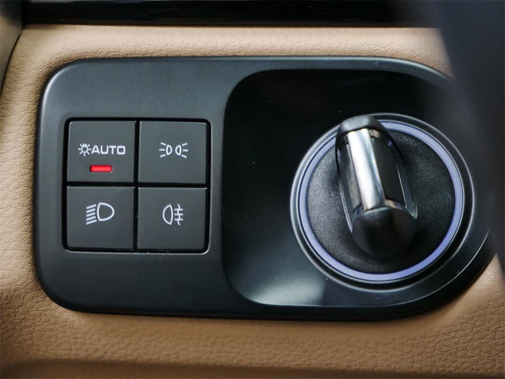 Thumbnail: 2023 Porsche Cayenne - 18