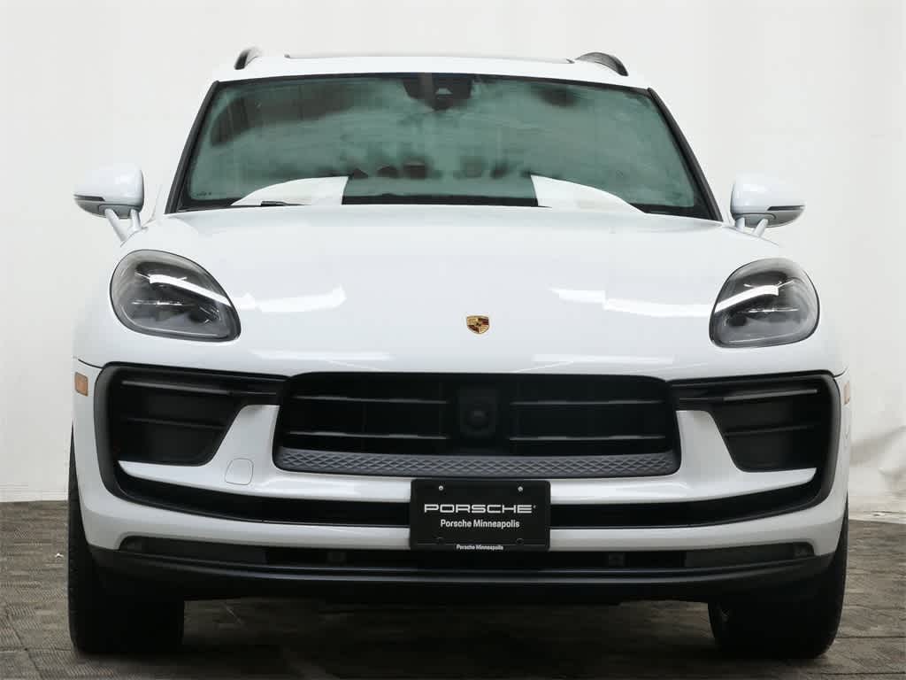 Thumbnail: 2025 Porsche Macan - 10