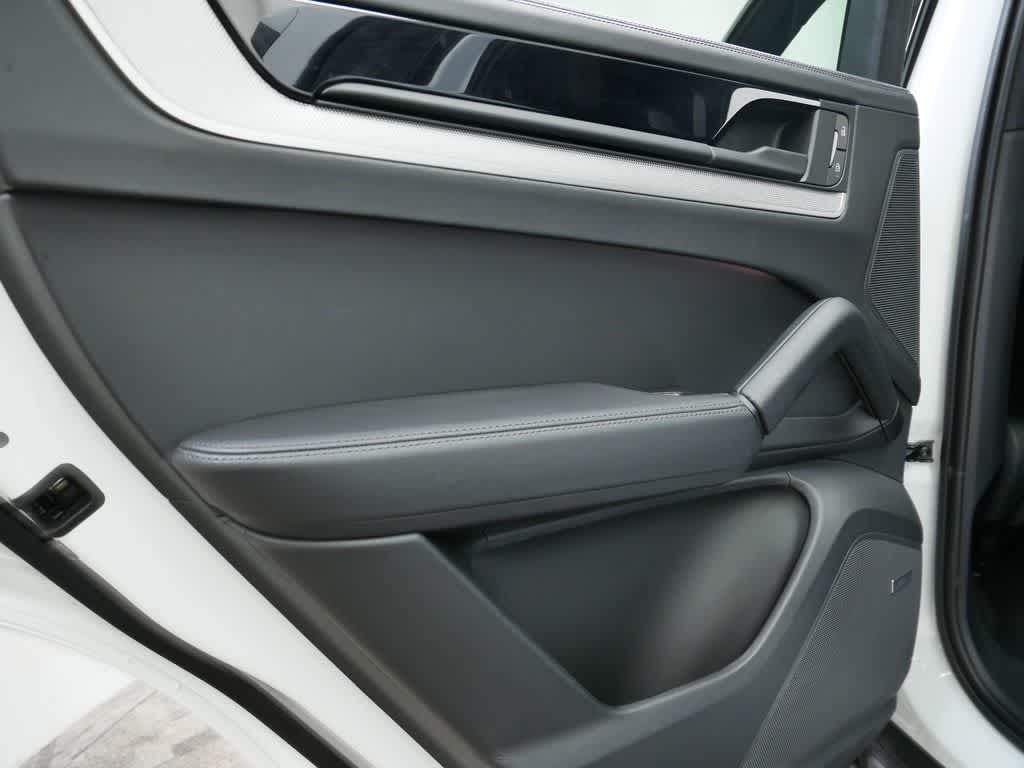 Thumbnail: 2025 Porsche Cayenne - 14