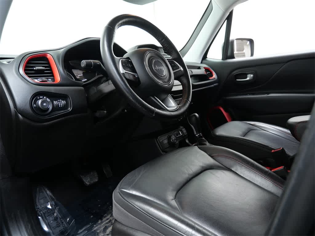 Thumbnail: 2018 Jeep Renegade - 4