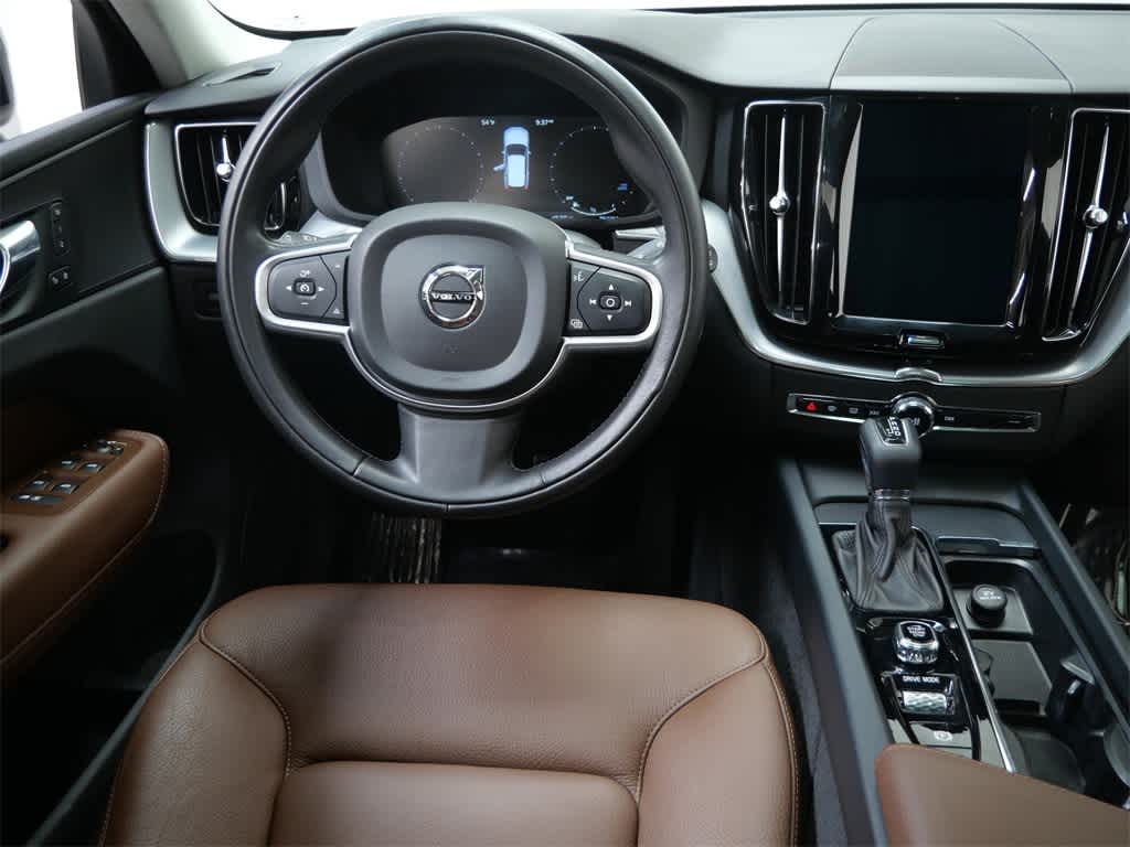 Thumbnail: 2018 Volvo XC60 - 15