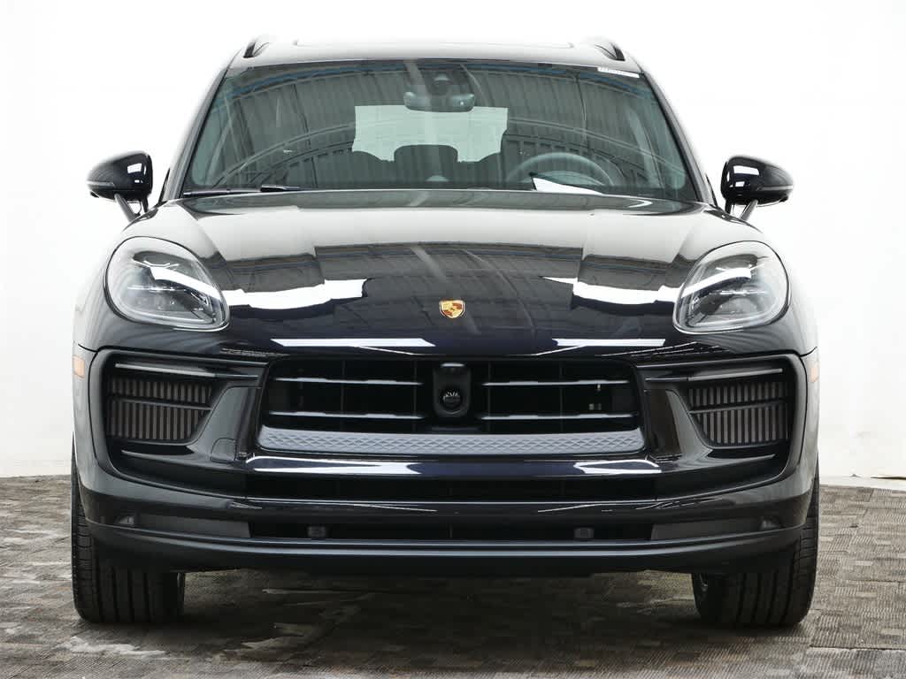 Thumbnail: 2026 Porsche Macan - 10