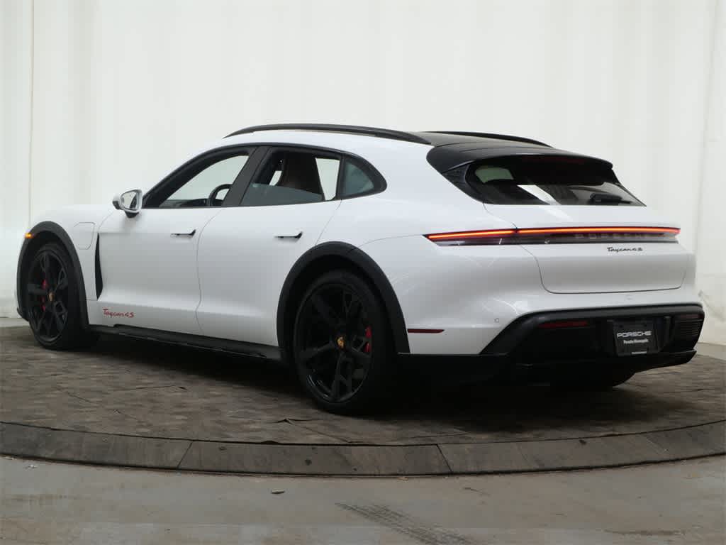 Thumbnail: 2023 Porsche Taycan - 3