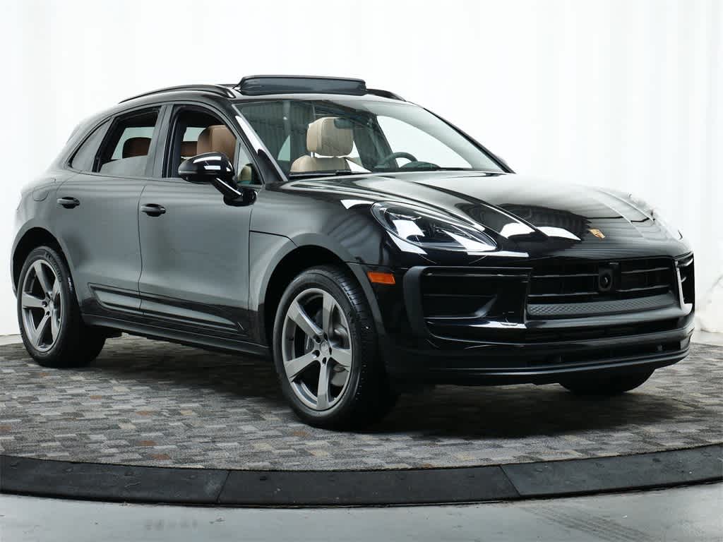 Thumbnail: 2025 Porsche Macan - 9