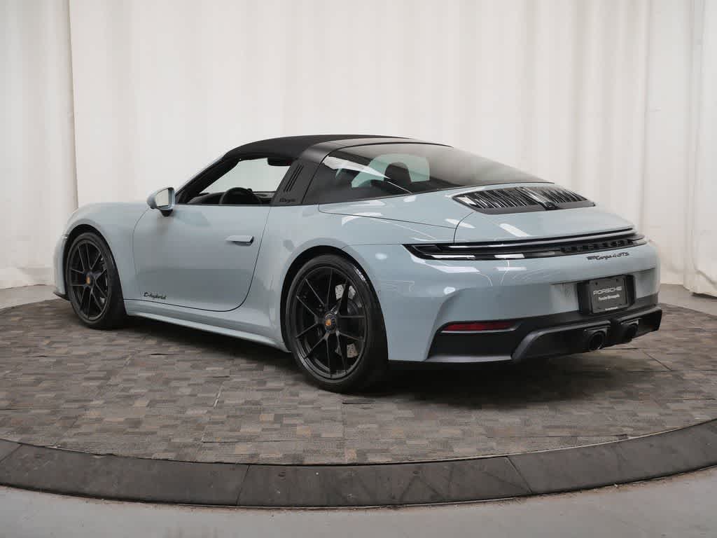 Thumbnail: 2025 Porsche 911 - 3