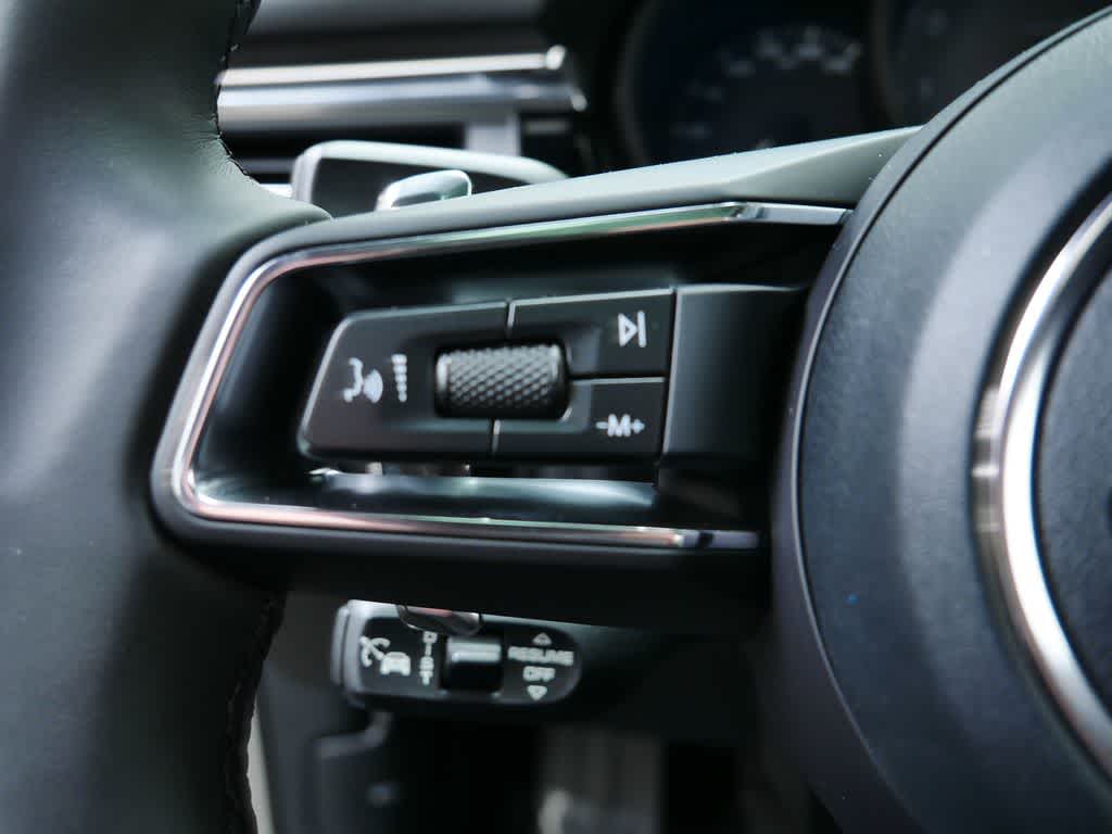 Thumbnail: 2026 Porsche Macan - 19