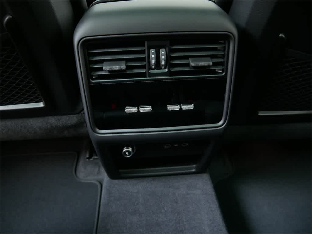 Thumbnail: 2026 Porsche Cayenne - 15