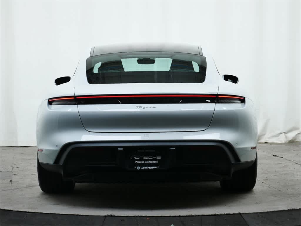 2022 Porsche Taycan  6