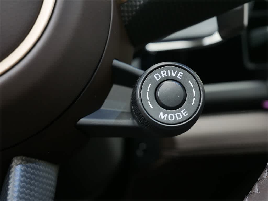 Thumbnail: 2025 Porsche Panamera - 20