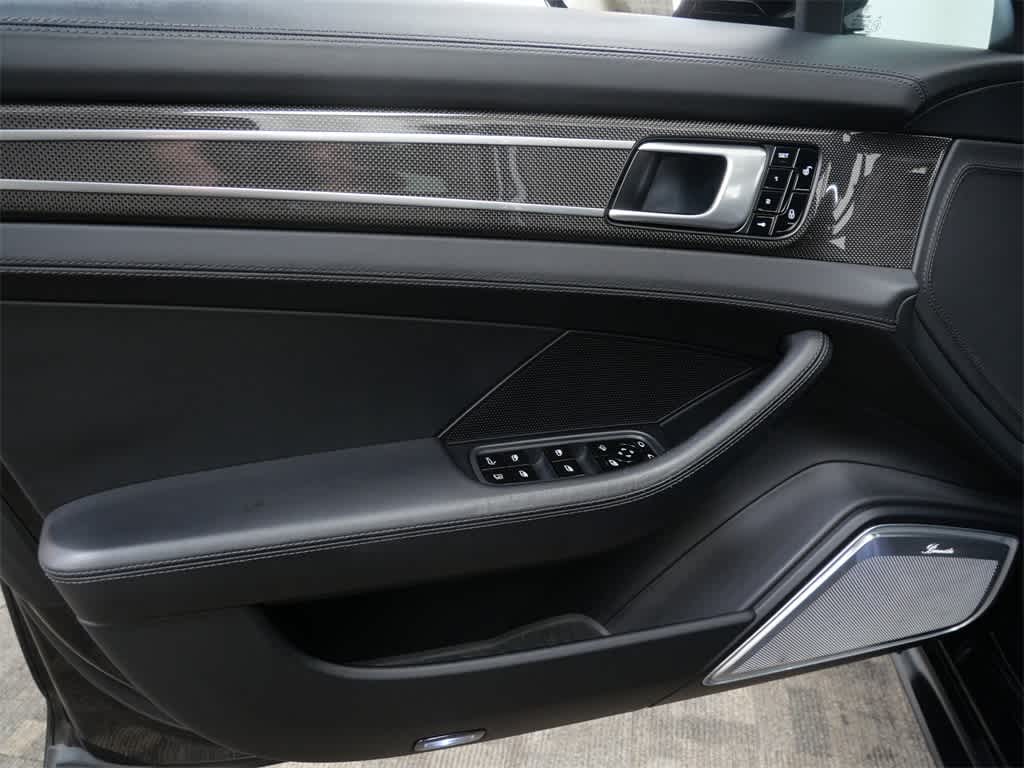 Thumbnail: 2018 Porsche Panamera - 11